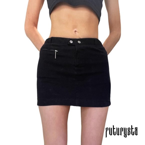 Vintage DKNY Mini Skirt š¤ - Picture 4 of 4